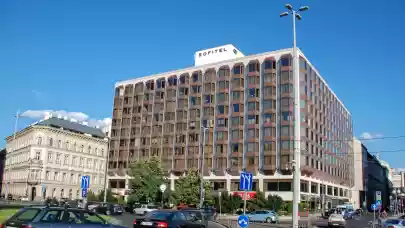 News - Accor sells 85.5% stake in Orbis to AccorInvest for €1 billion