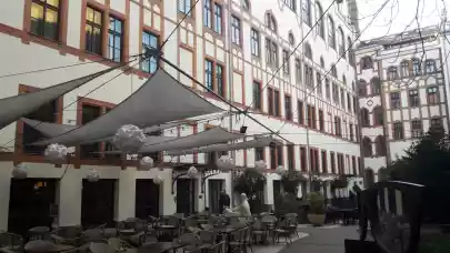 News - GalCap Europe acquires historic Budapest building