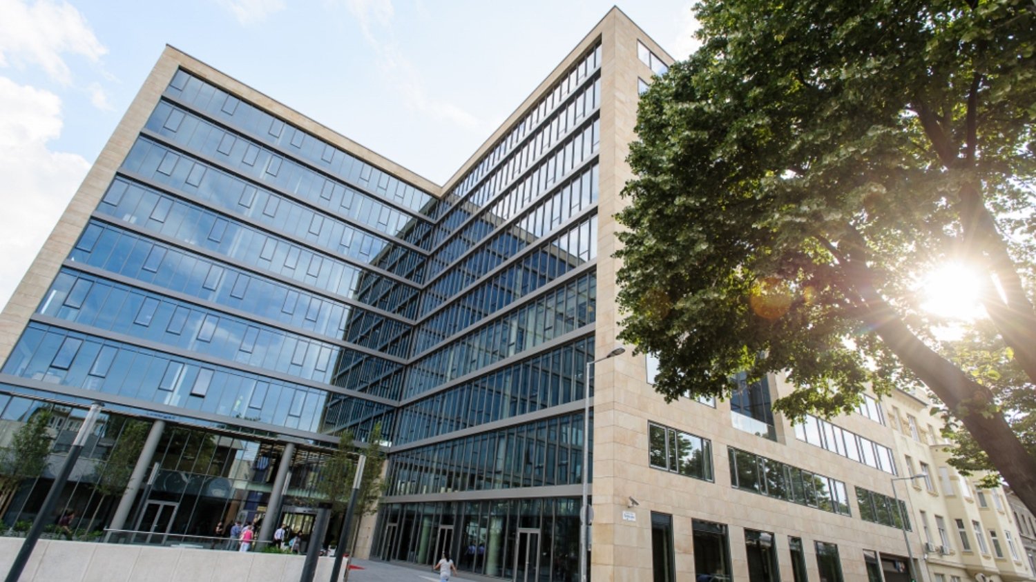 News Article HB Reavis Group sells Váci Corner Offices in Budapest