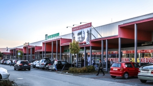 News Futureal sells Hungarian shopping centre to OTP fund