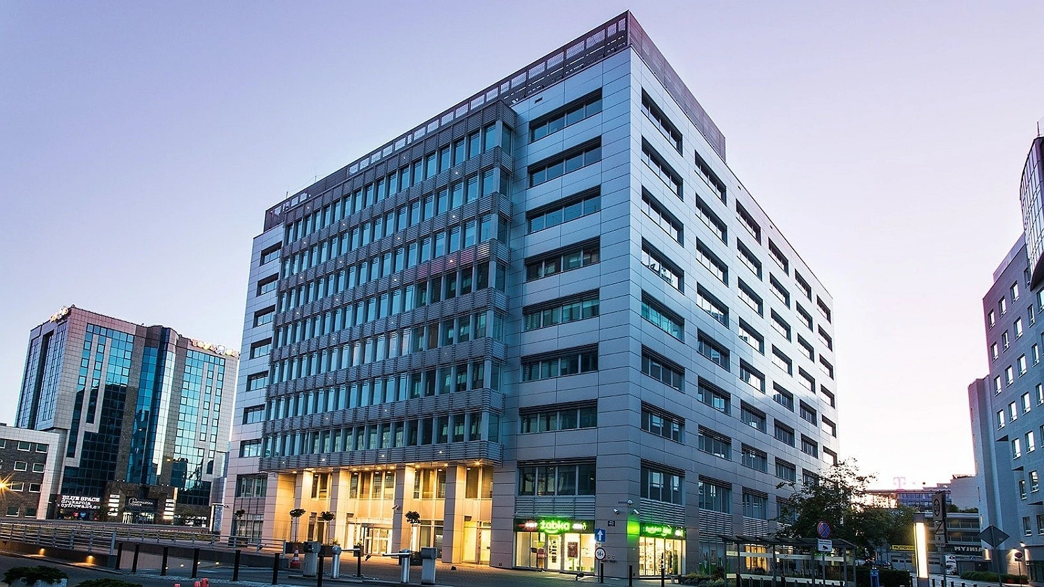 News Article Marynarska Point 2 reopens in Warsaw with new look