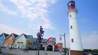 News - Deutsche AM buys three Polish outlets from Peakside Capital