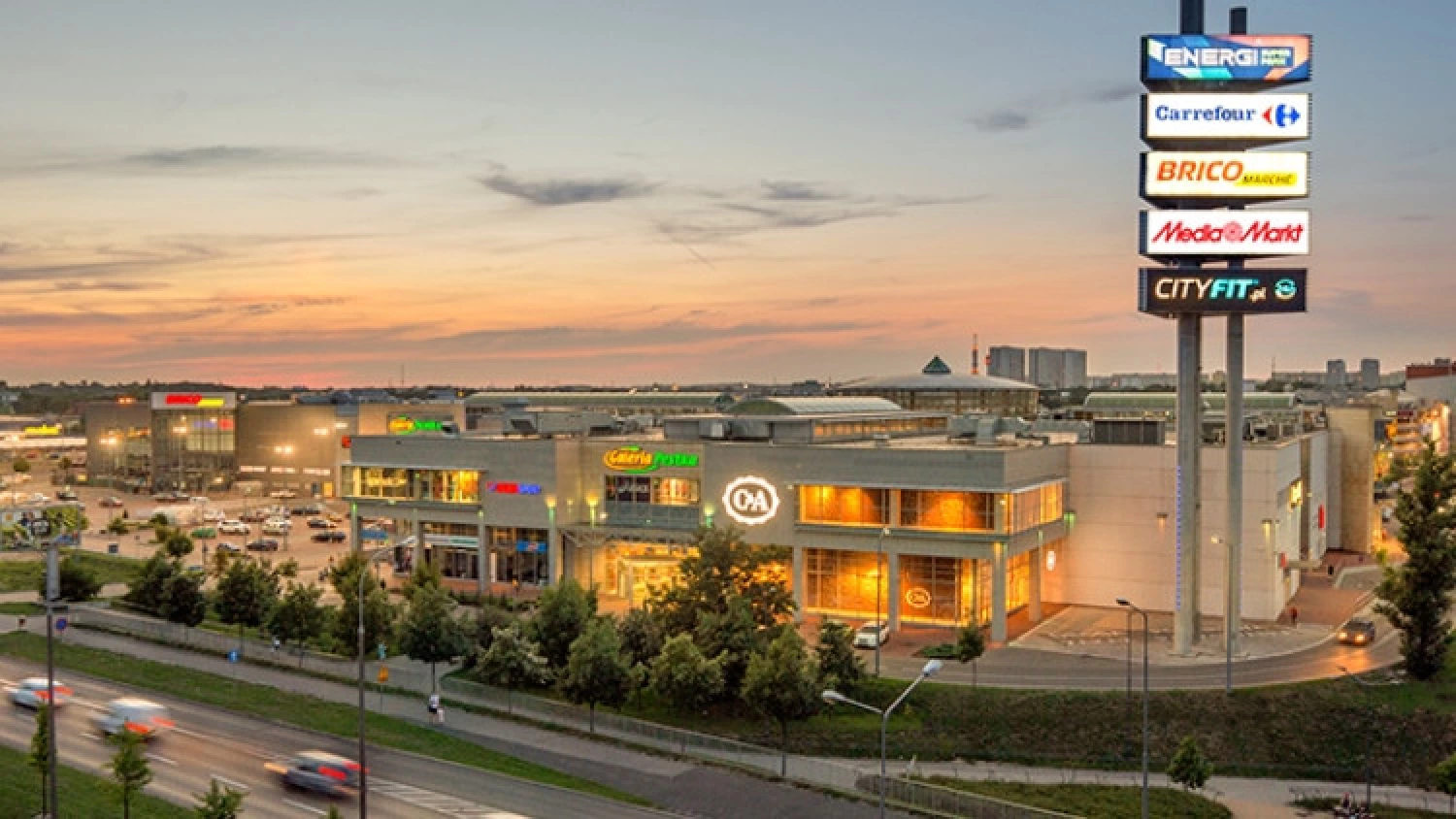 News Article Henley Investments acquires Poznań shopping centre