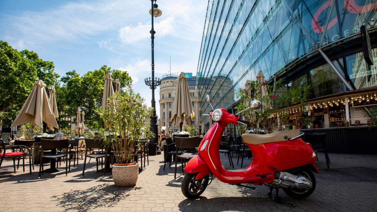 News Article 90% of Budapest high street retailers ride out pandemic