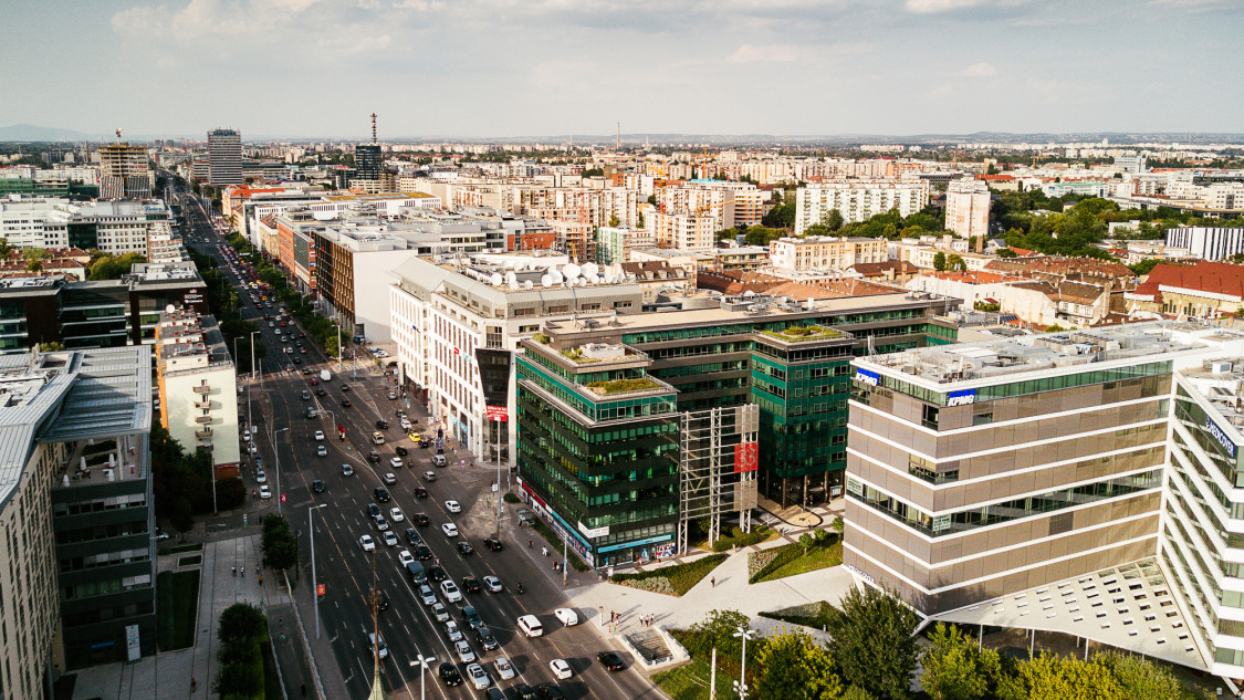News Article Budapest CBRE Cushman&Wakefield DWS investment office Resolution Property