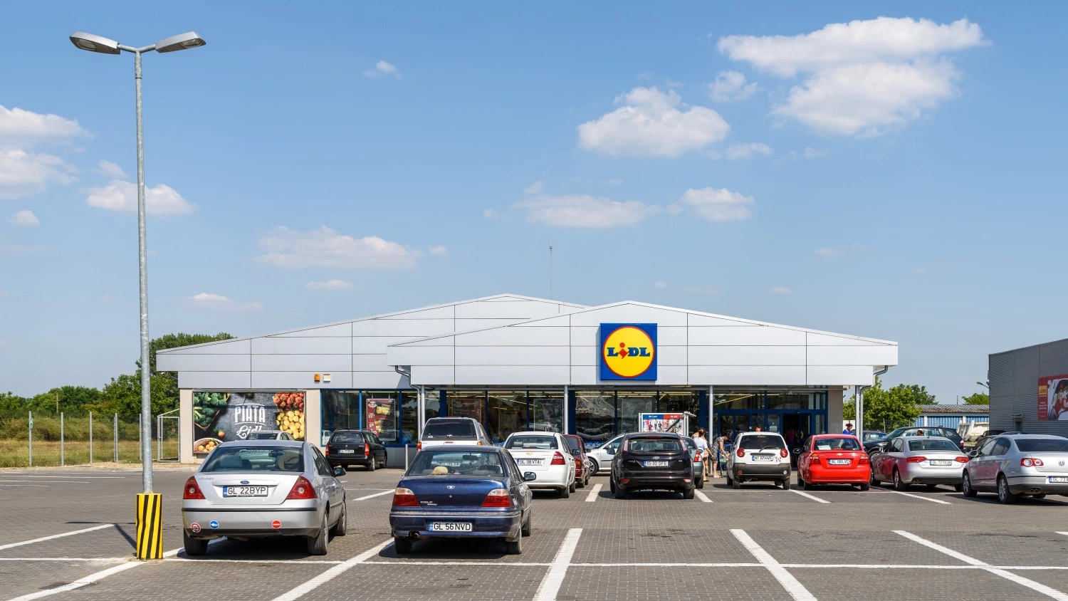 News Article Mitiska REIM acquires 11 Romanian retail parks