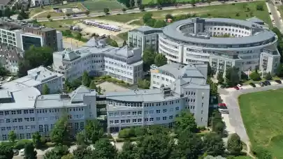 News - M7 acquires office complex near Budapest