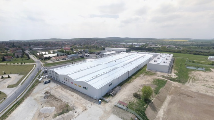 News Article Colliers Hungary industrial investment logistics