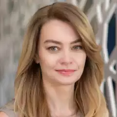 People - Anca Merdescu