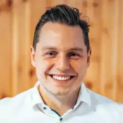 People - Tomaš Dadej