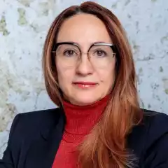 People - Antoanela Comsa