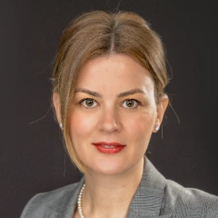 People Laura Dumea-Bencze