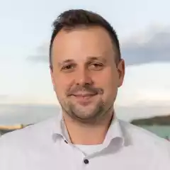 People - Marian Skvarek