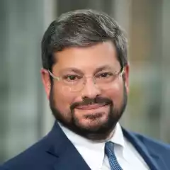 People - Noah Steinberg FRICS