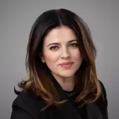 People - Claudia Cetățoiu