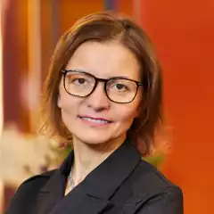 People - Kinga Barchon