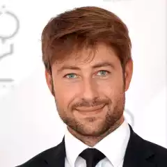 People - Adam Pustelnik