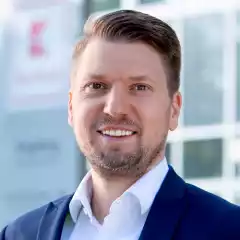 People - Dominik Uhe