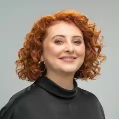 People - Anca Buzatu